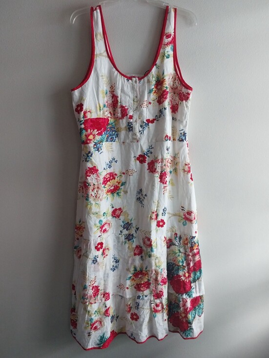 Betsey Johnson Dresses & Skirts - Betsey Johnson Riviera White & Red Floral Cotton Lined Sleeveless Midi Dress